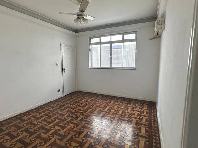 #1 - Apartamento para Venda em Santos - SP