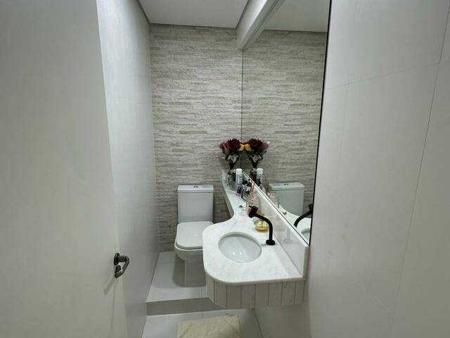 #8 - Apartamento para Venda em Santos - SP