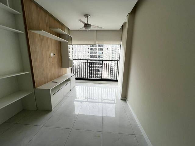 #13 - Apartamento para Venda em Santos - SP