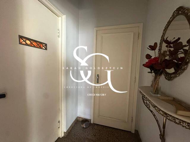 #100 - Apartamento para Venda em Santos - SP