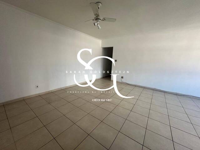 #121 - Apartamento para Venda em Santos - SP